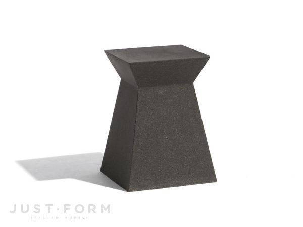 Декоративный предмет Pedestal Upsilon фабрика Manutti фотография № 3
