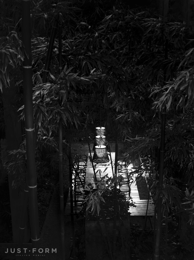 Подвесной светильник Romeo Outdoor C3 фабрика Flos фотография № 6