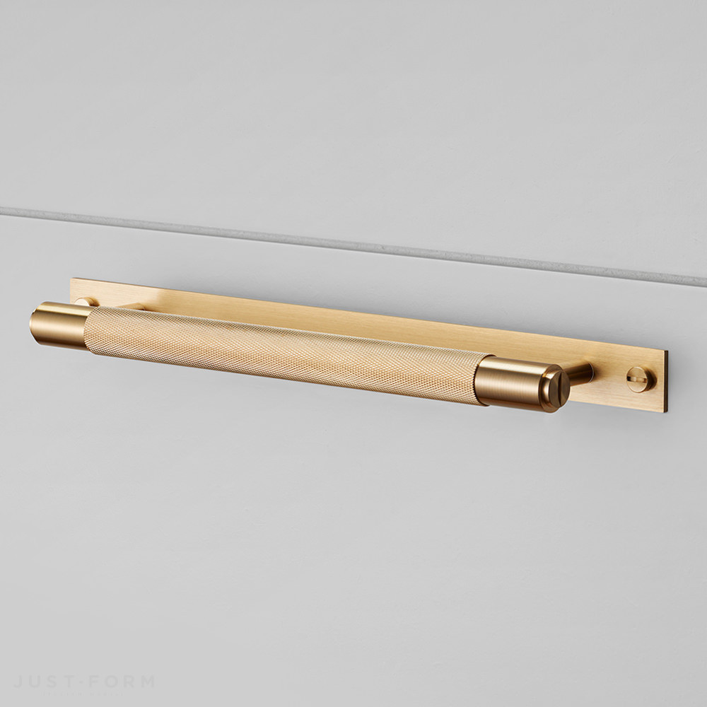 Ручка для мебели Pull Bar / Plate / Cross / Brass фабрика Buster + Punch фотография № 1