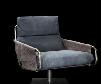 Кресло Voyage Armchair