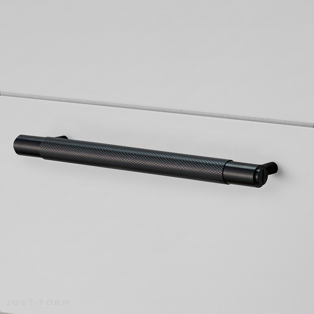 Ручка для мебели Pull Bar / Cross / Black фабрика Buster + Punch фотография № 1