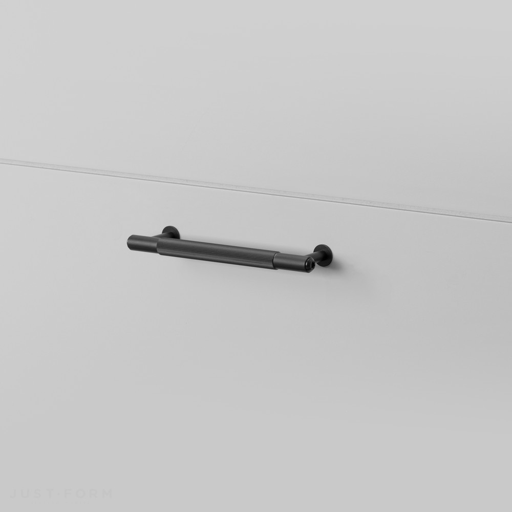 Ручка для мебели Pull Bar / Linear / Black фабрика Buster + Punch фотография № 3