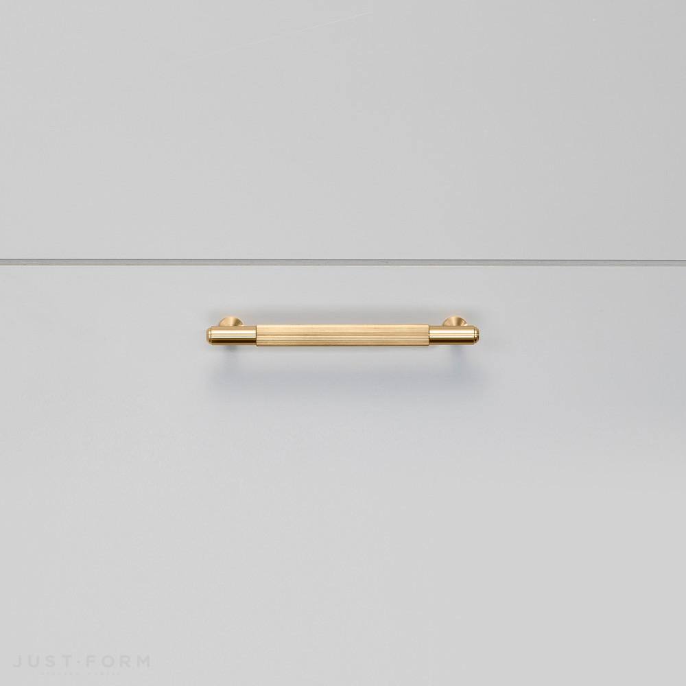 Ручка для мебели Pull Bar / Linear / Brass фабрика Buster + Punch фотография № 6