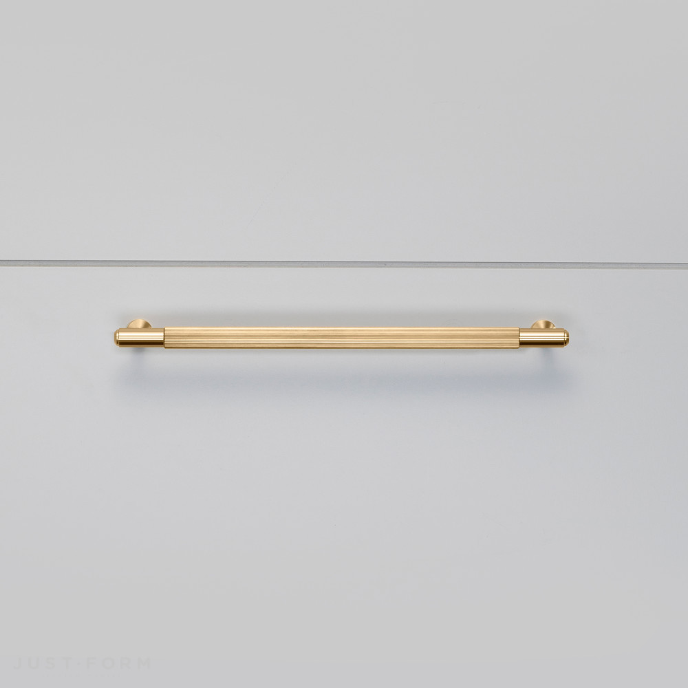 Ручка для мебели Pull Bar / Linear / Brass фабрика Buster + Punch фотография № 7