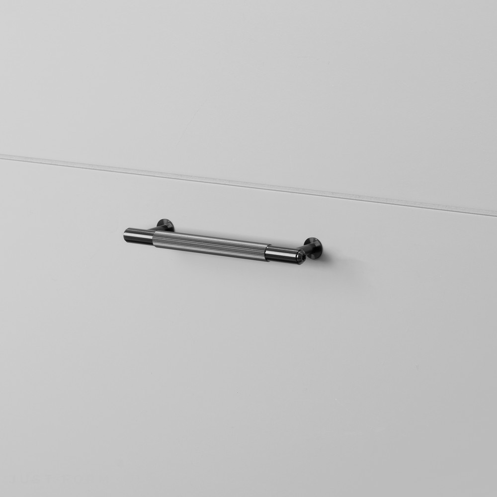 Ручка для мебели Pull Bar / Linear / Gun Metal фабрика Buster + Punch фотография № 3