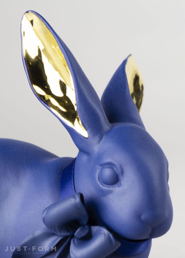 Декоративный предмет Attentive Bunny Blue And Gold фабрика Lladró фотография № 4
