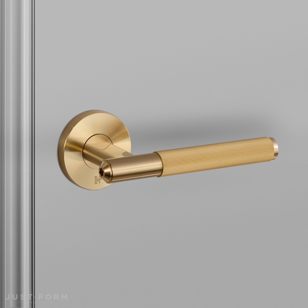 Нажимная дверная ручка Door Handle / Linear / Brass фабрика Buster + Punch фотография № 1