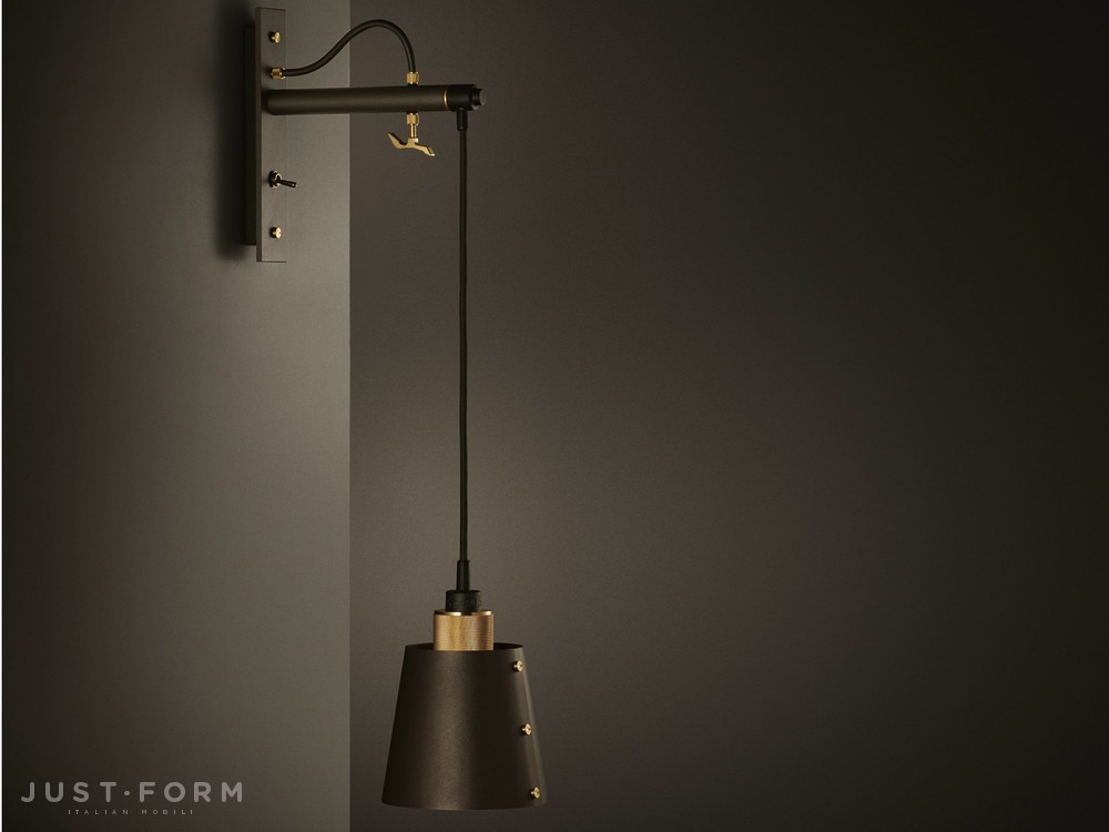 Бра Hooked Wall / Small / Graphite / Brass фабрика Buster + Punch фотография № 5