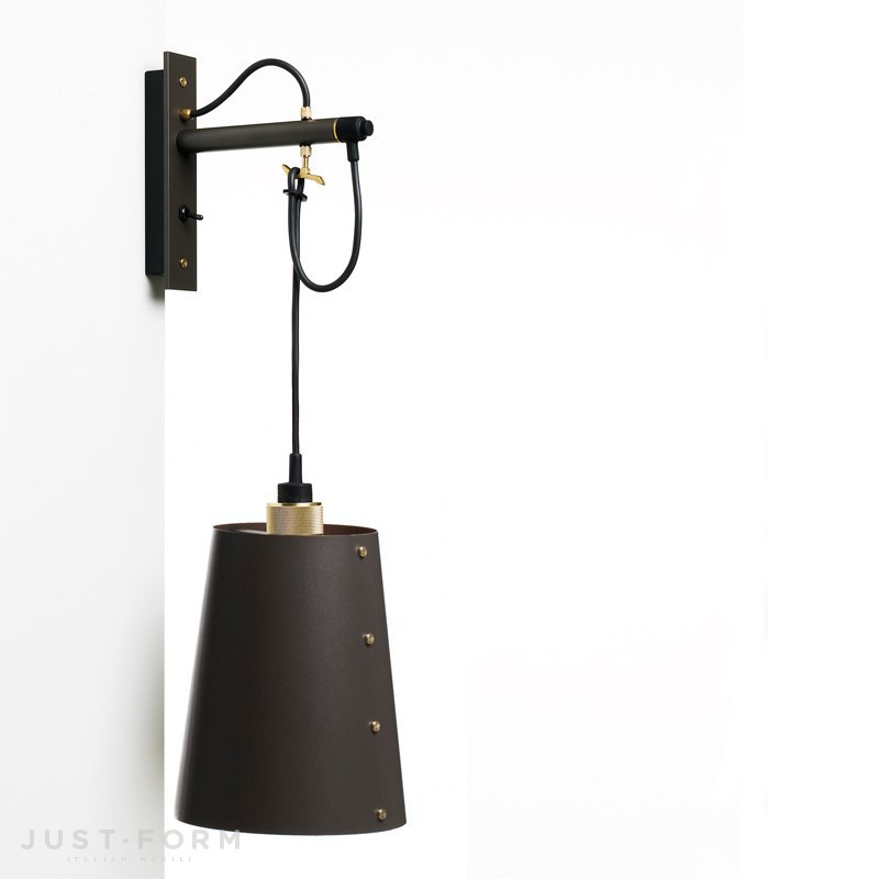 Бра Hooked Wall / Large / Graphite / Brass фабрика Buster + Punch фотография № 4