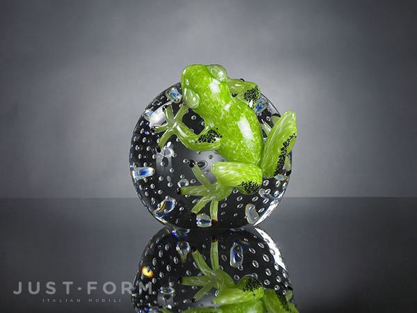Декоративный предмет Sphere With Frog фабрика VGnewtrend фотография № 1
