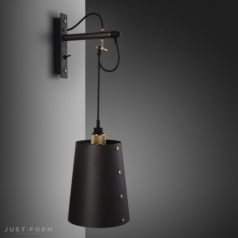 Бра Hooked Wall / Large / Graphite / Brass фабрика Buster + Punch фотография № 1