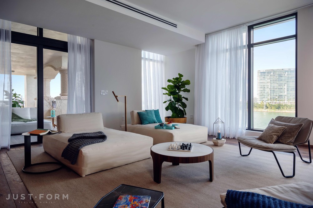 Кресло Black Widow фабрика Henge фотография № 5