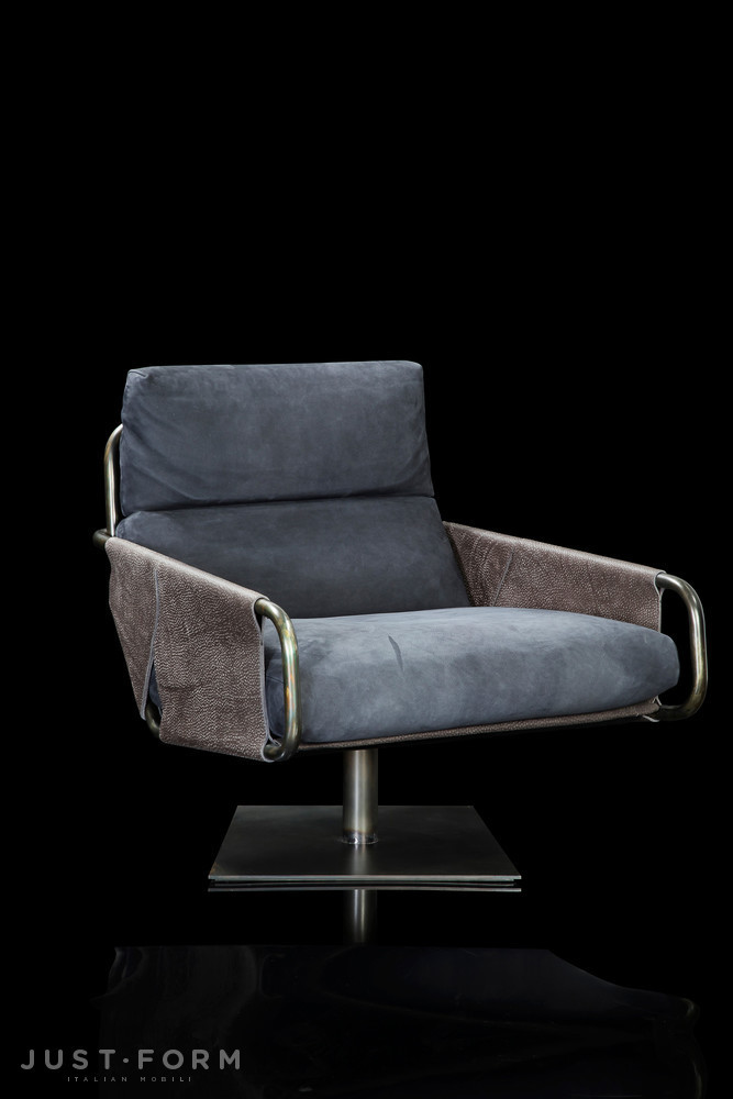 Кресло Voyage Armchair фабрика Henge фотография № 1