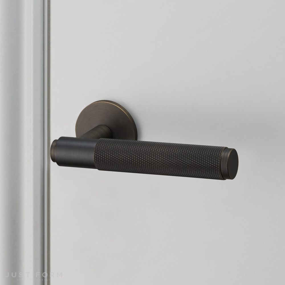 Нажимная дверная ручка Door Handle / Cross / Smoked Bronze фабрика Buster + Punch фотография № 1