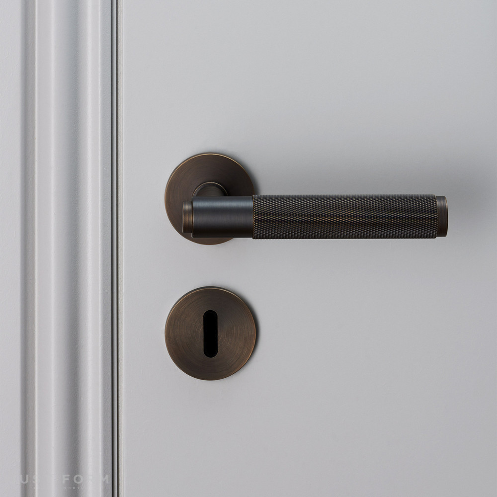 Нажимная дверная ручка Door Handle / Cross / Smoked Bronze фабрика Buster + Punch фотография № 2