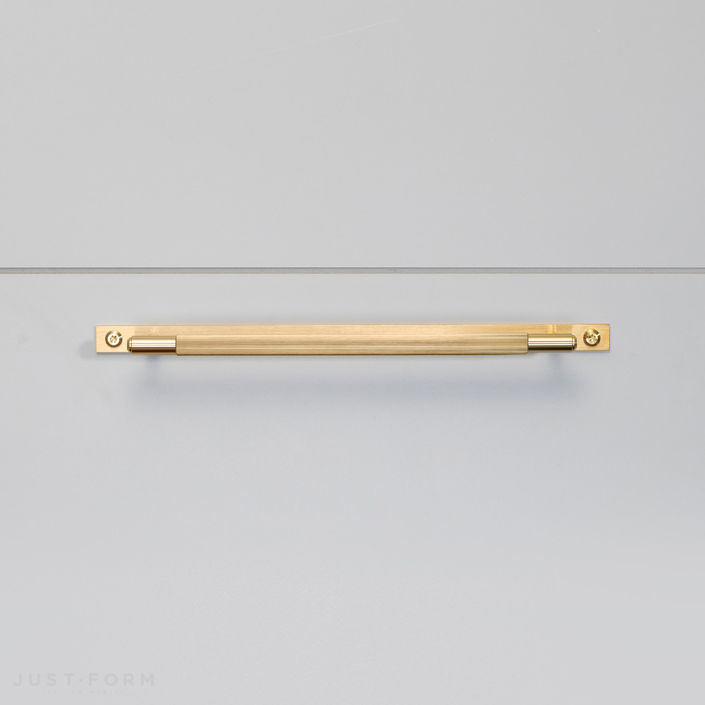 Ручка для мебели Pull Bar / Plate / Linear / Brass фабрика Buster + Punch фотография № 5
