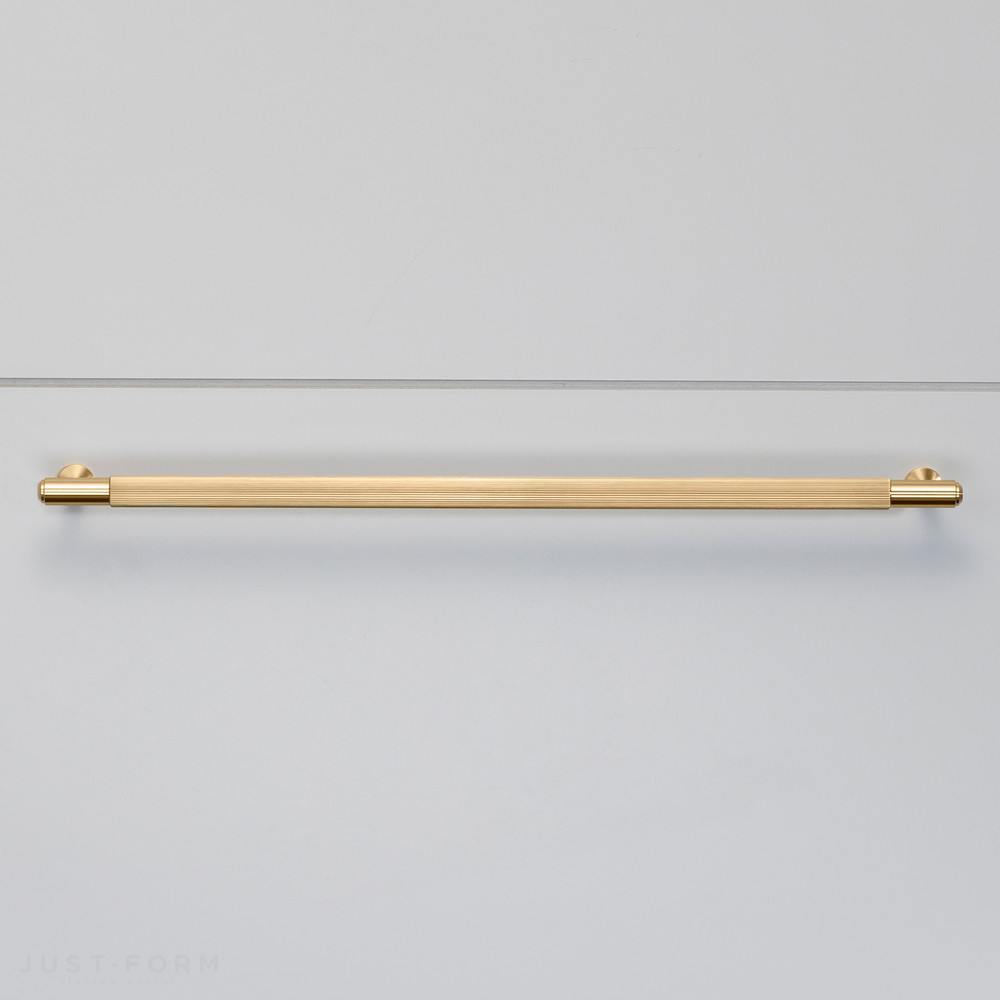 Ручка для мебели Pull Bar / Linear / Brass фабрика Buster + Punch фотография № 8