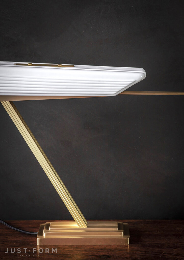 Настольная лампа Glaive Table Lamp фабрика Bert Frank фотография № 5