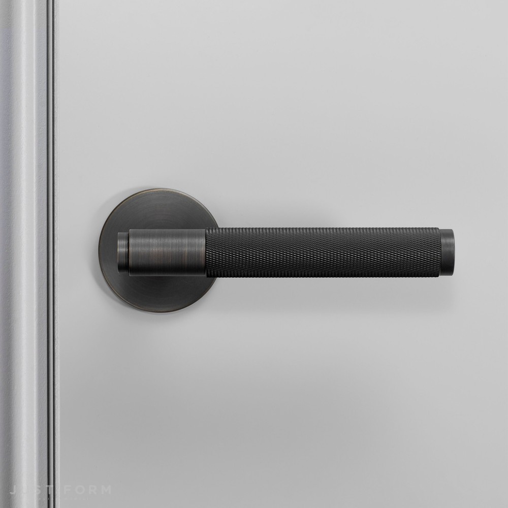 Фиксированная дверная ручка Fixed Door Handle / Single-Sided / Cross / Smoked Bronze фабрика Buster + Punch фотография № 2