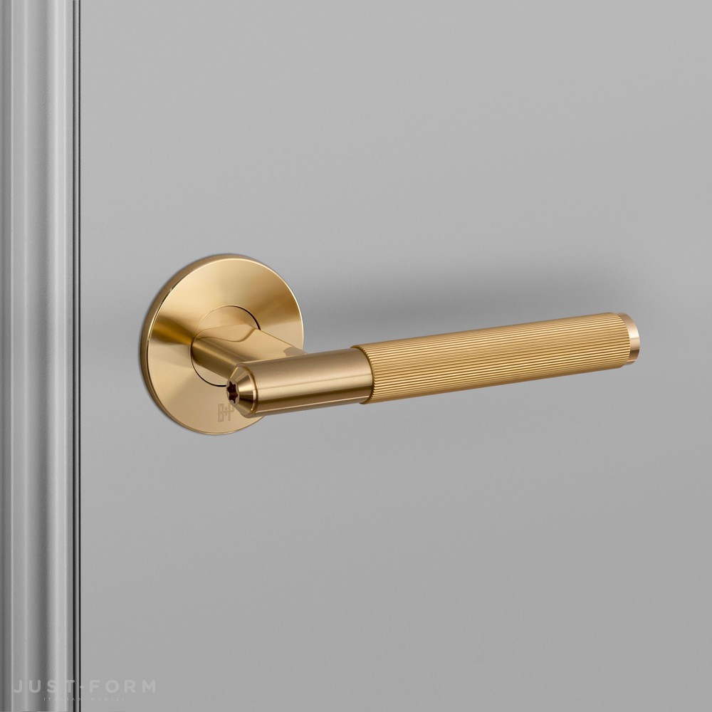 Фиксированная дверная ручка Fixed Door Handle / Single-Sided / Linear / Brass фабрика Buster + Punch фотография № 1