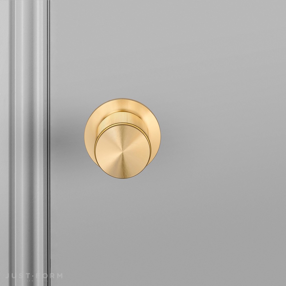 Поворотная дверная ручка Door Knob / Linear / Brass фабрика Buster + Punch фотография № 3