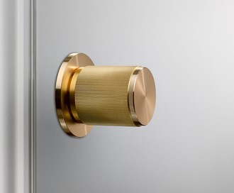 Поворотная дверная ручка Door Knob / Linear / Brass