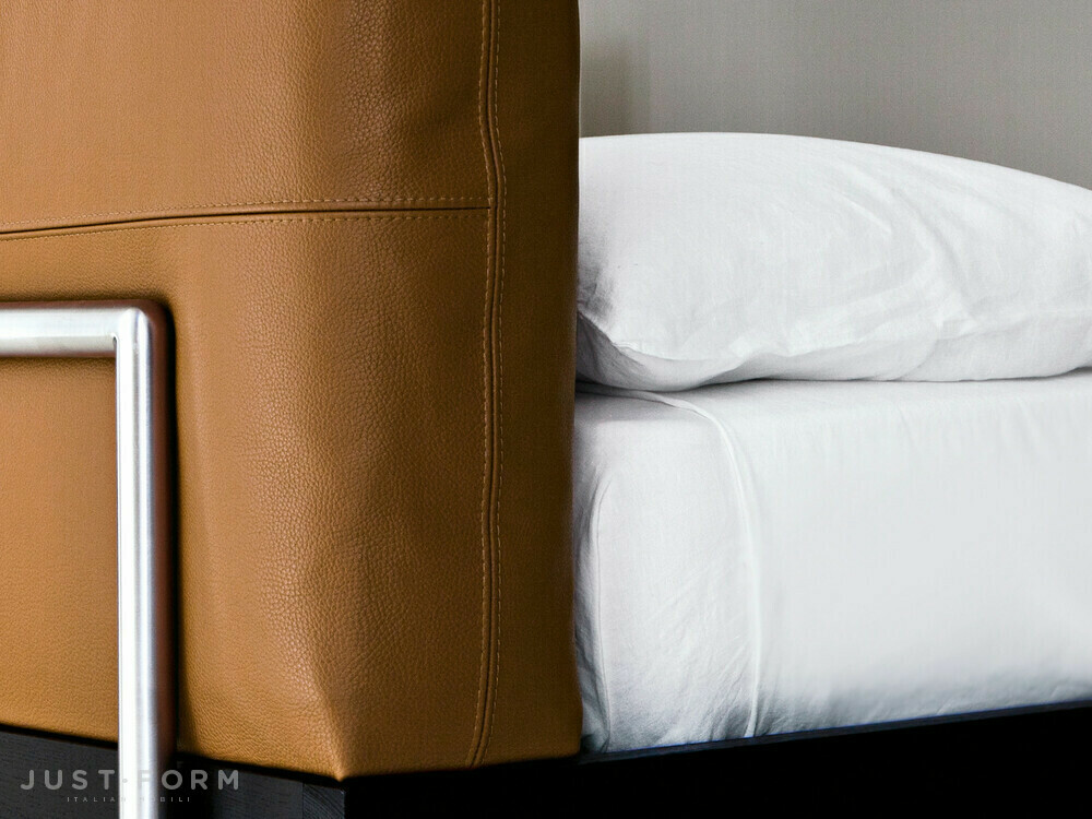 Кровать с мягким изголовьем Shin фабрика Porro фотография № 12