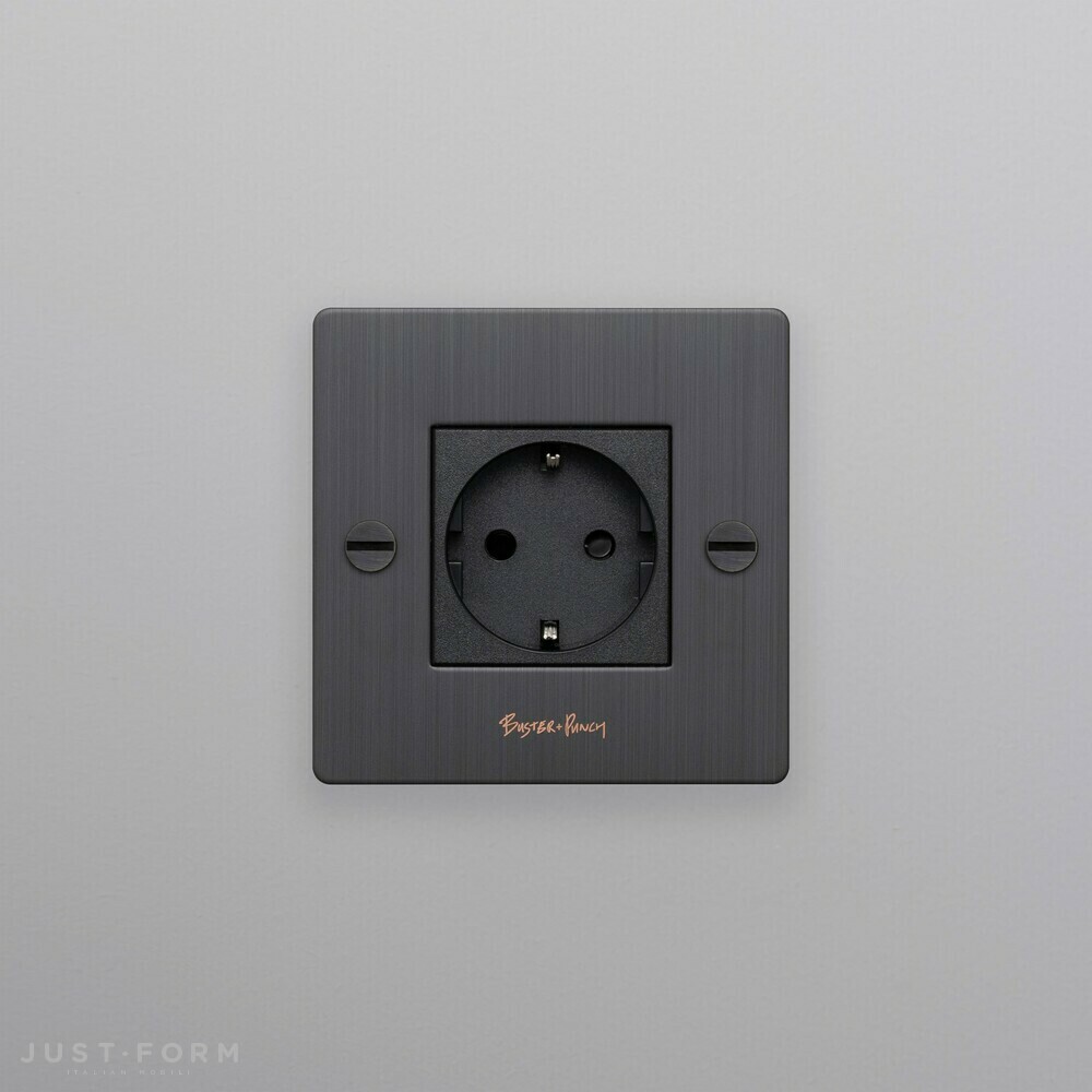 Одиночная розетка 1G Socket / Smoked Bronze  фабрика Buster + Punch фотография № 3
