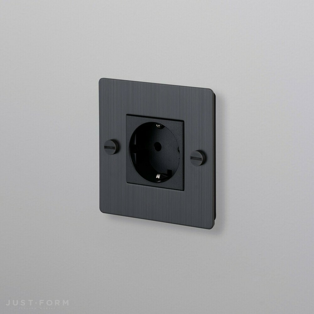 Одиночная розетка 1G Socket / Smoked Bronze  фабрика Buster + Punch фотография № 2