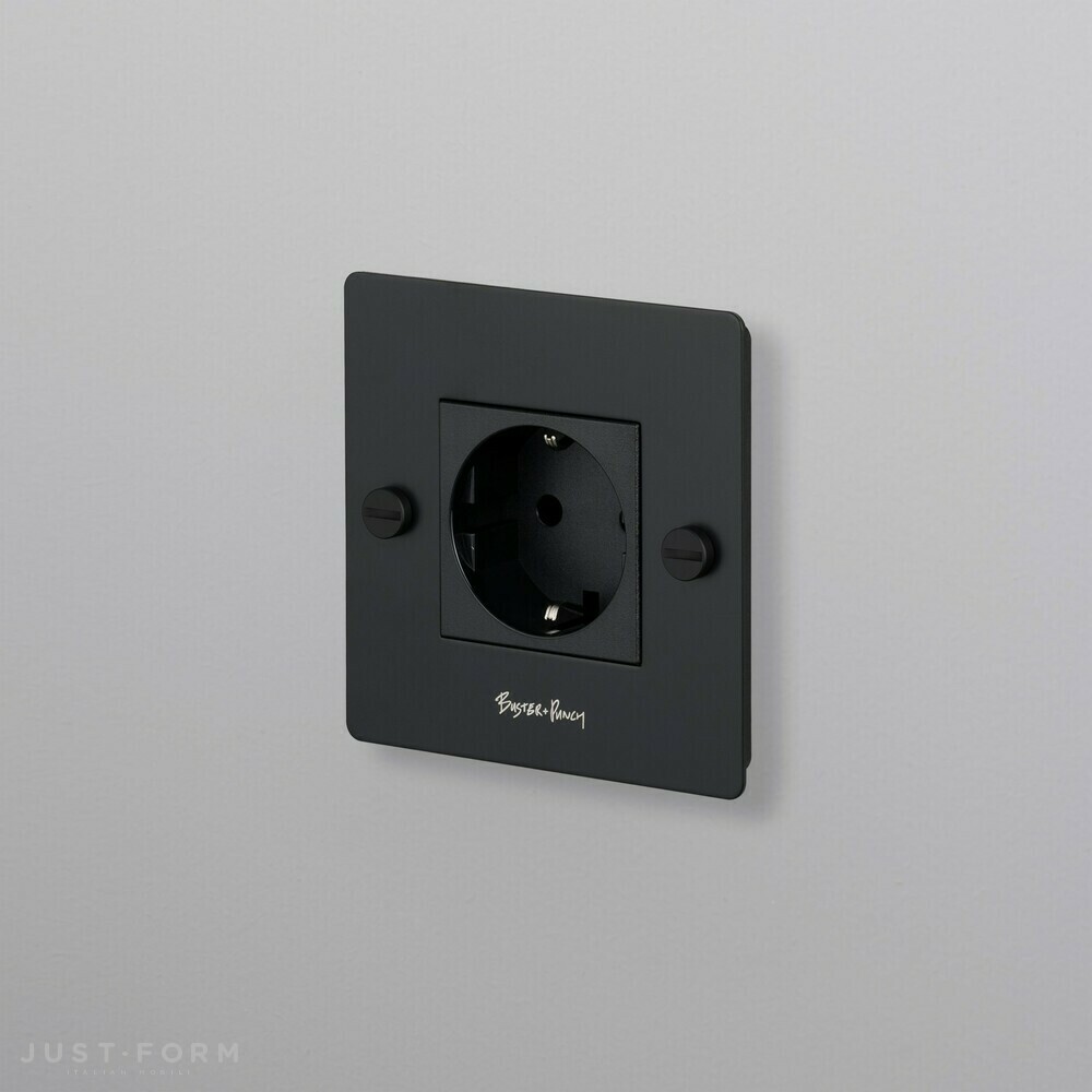 ​Одиночная розетка 1G Socket / Black фабрика Buster + Punch фотография № 1