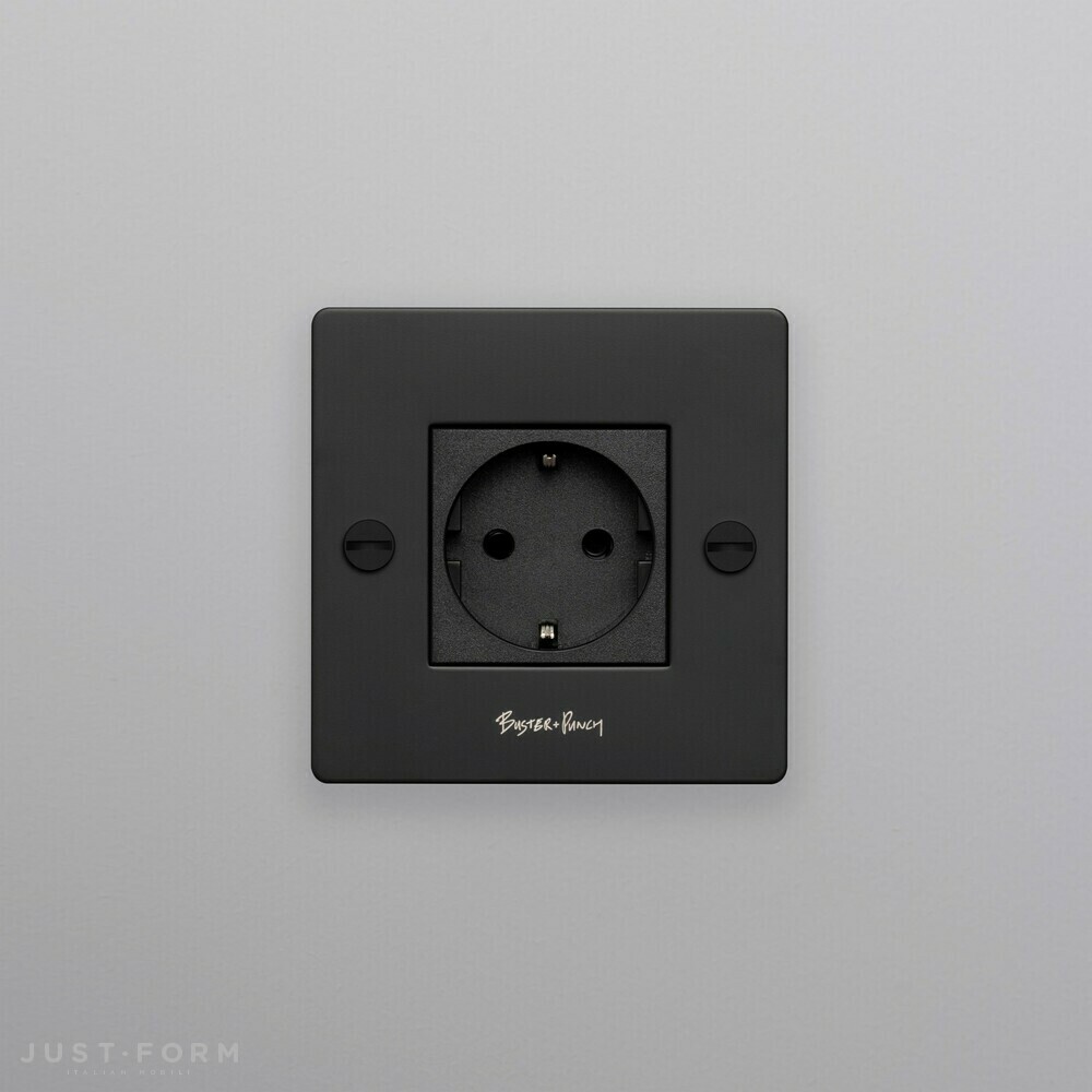 ​Одиночная розетка 1G Socket / Black фабрика Buster + Punch фотография № 3