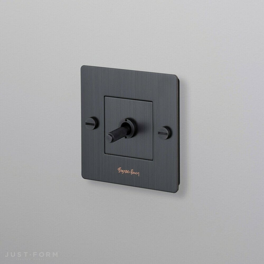 Однотумблерный выключатель 1G Toggle Switch / Smoked Bronze фабрика Buster + Punch фотография № 1