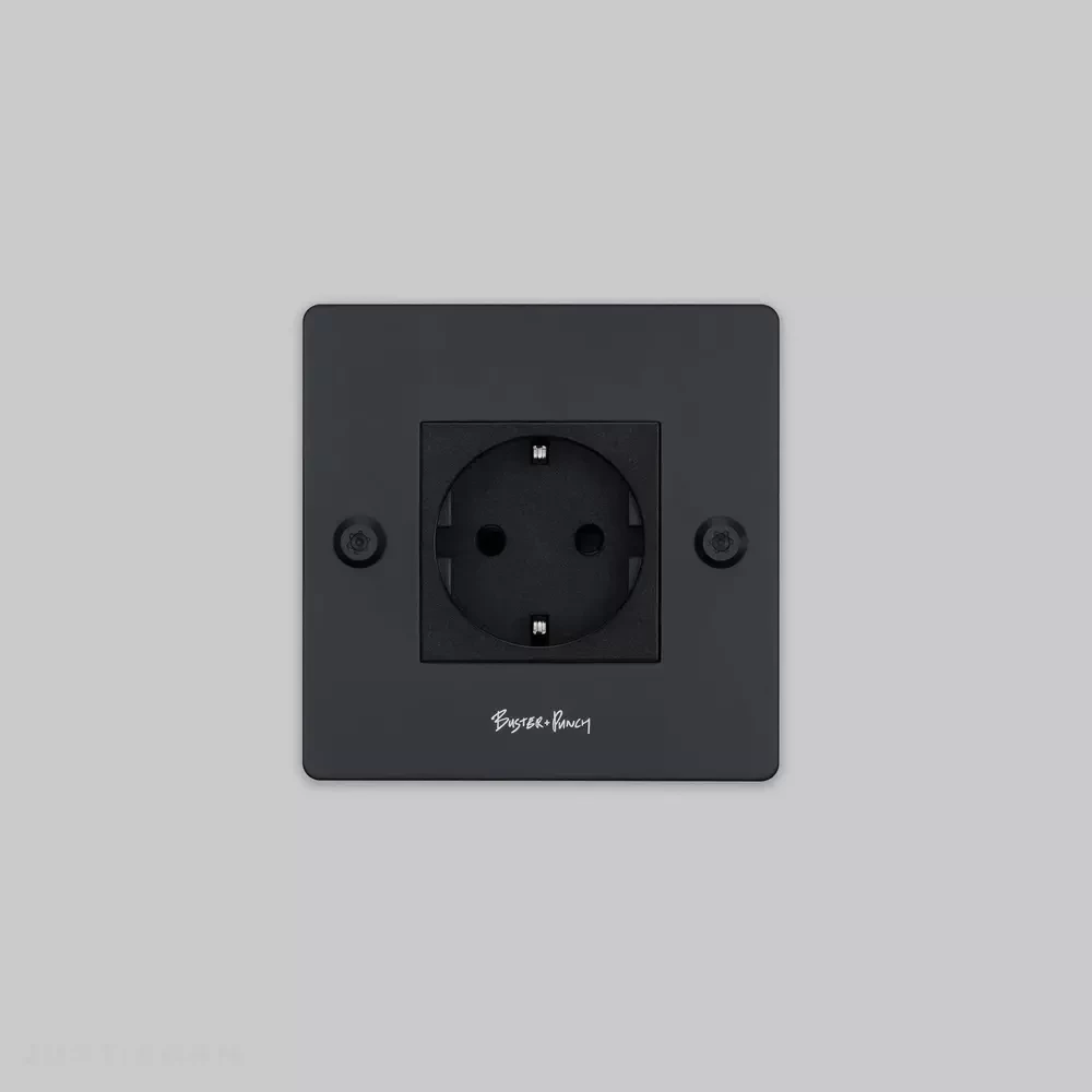 Одинарная розетка 1G Socket / Schuko Type F / Linear / Black фабрика Buster + Punch фотография № 2