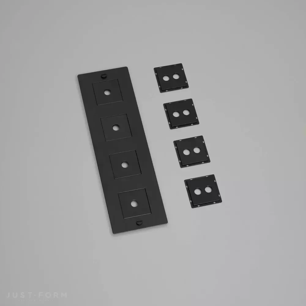 Вертикальная четырехпостовая рамка 4G Wall Plate / Vertical / With Infills / Black фабрика Buster + Punch фотография № 1