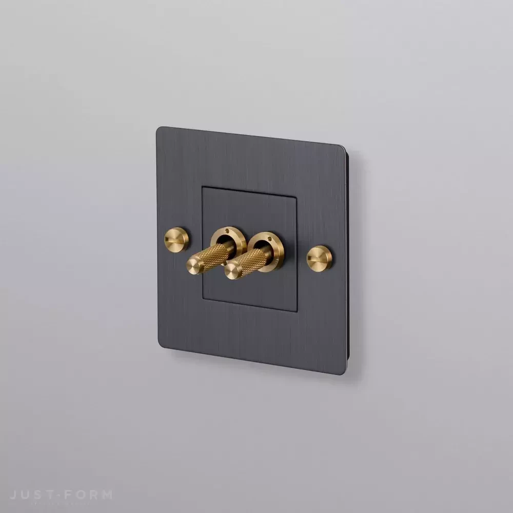 ​Двухтумблерный выключатель 1G Double Toggle / Cross / Smoked Bronze фабрика Buster + Punch фотография № 5